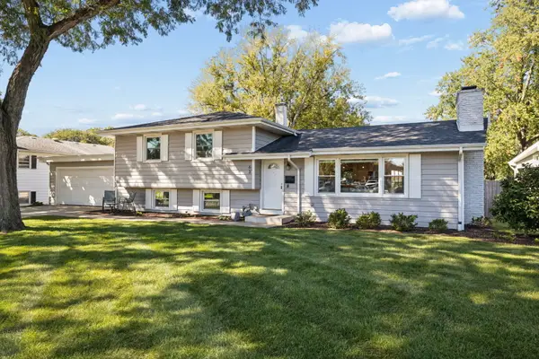 63 Elmwood Drive, Naperville, IL 60540