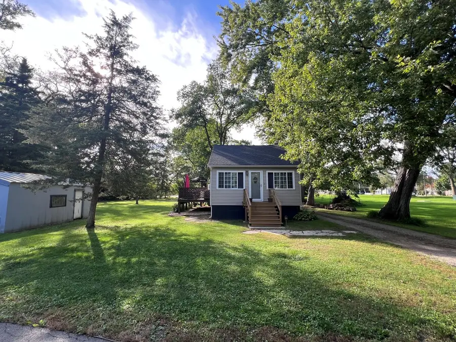1701 W Low Avenue, McHenry, IL 60050 - #2