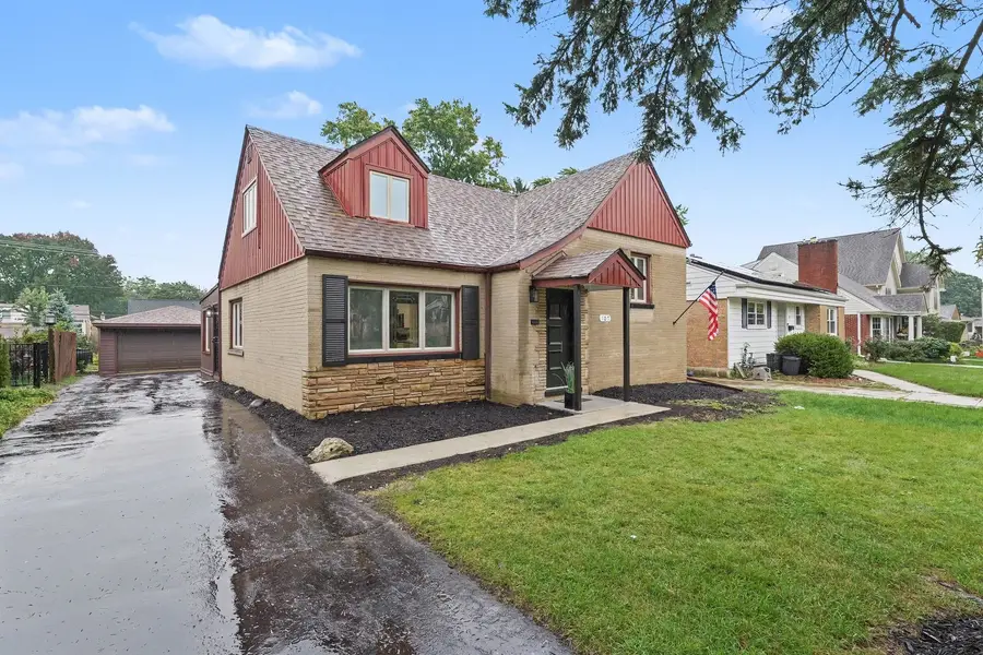 107 S Hi Lusi Avenue, Mount Prospect, IL 60056 - #2