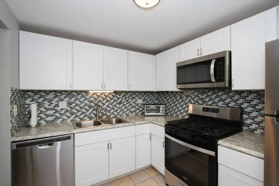 204 Shattuck Court #204, Schaumburg, IL 60194 - #3