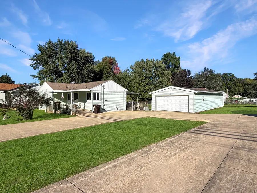 731 N Waddell Avenue, Freeport, IL 61032 - #3