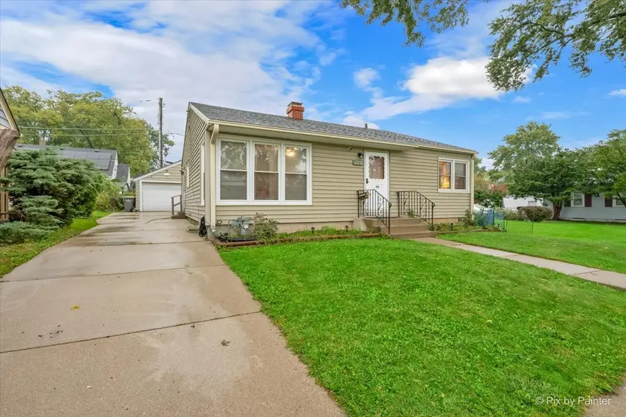 115 S Du Bois Avenue, Elgin, IL 60123 - #3