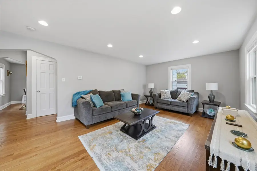 2246 S 12th Avenue S, Broadview, IL 60155 - #3