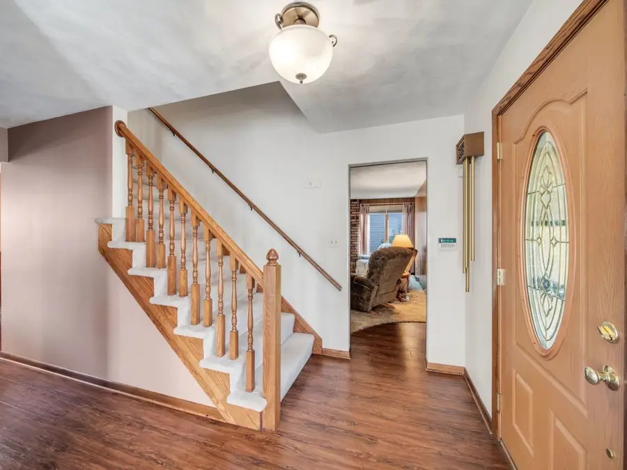 1011 Iroquois Drive, Elgin, IL 60123 - #2