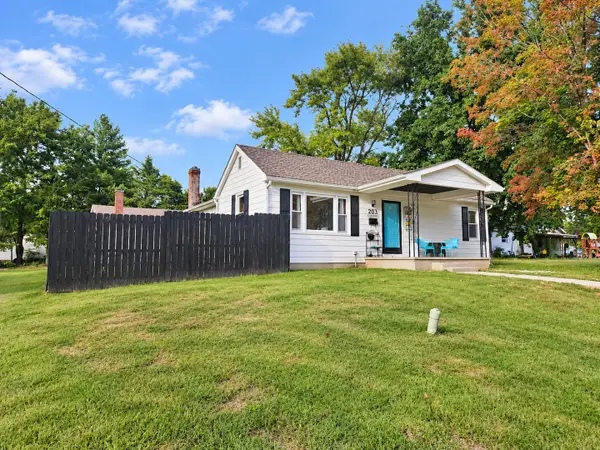 203 E Brown Street, Pinckneyville, IL 62274