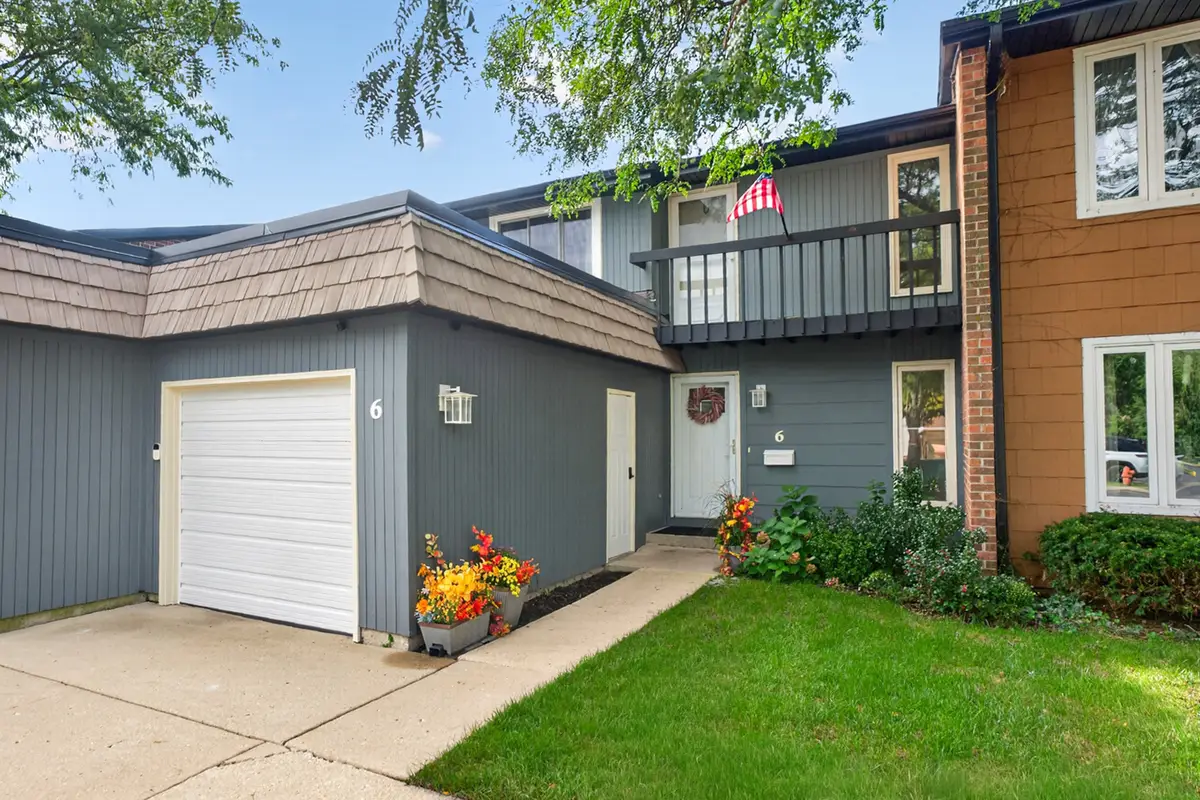 6 Cypress Square, Elgin, IL 60123 - #1