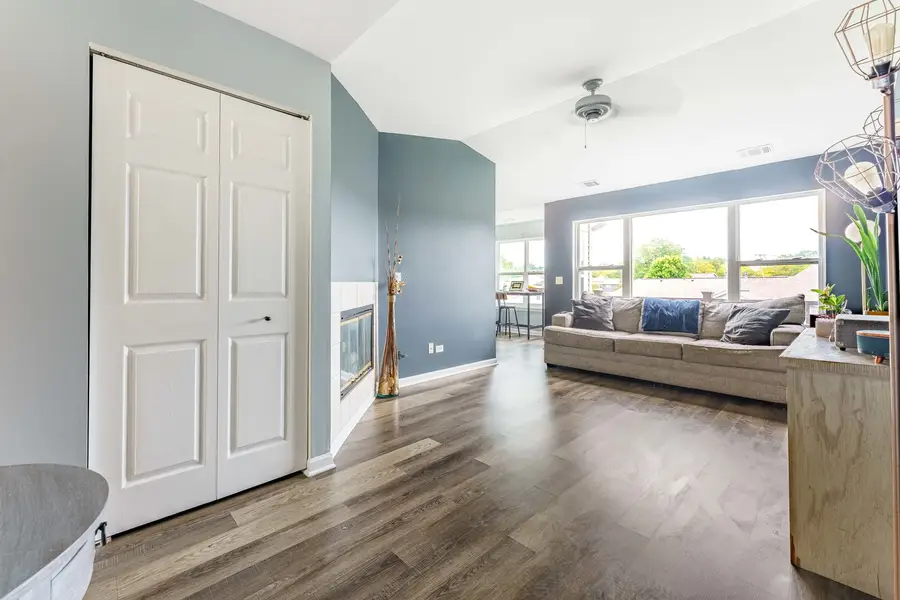 1011 Sommerset Court #C, Elgin, IL 60120 - #2