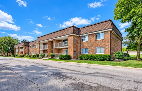 1106 Westover Lane #2B, Schaumburg, IL 60193