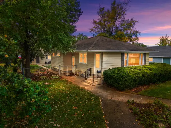 735 Ellwood Avenue, DeKalb, IL 60115