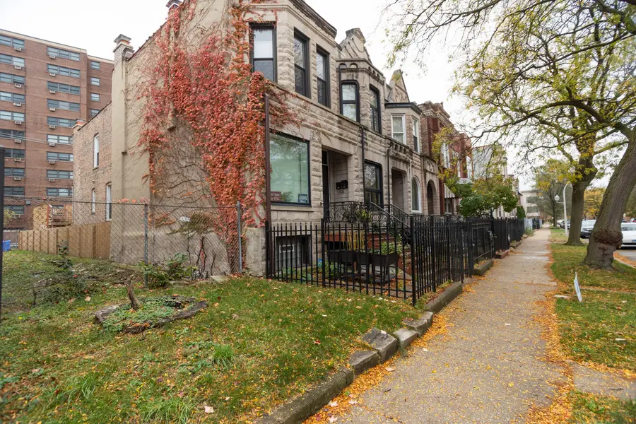 4923 S Champlain Avenue, Chicago, IL 60615 - #2