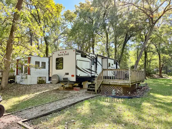 16/129 Woodhaven, Sublette, IL 61367
