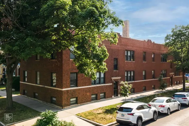 3318 W Byron Street #1, Chicago, IL 60618 - #2