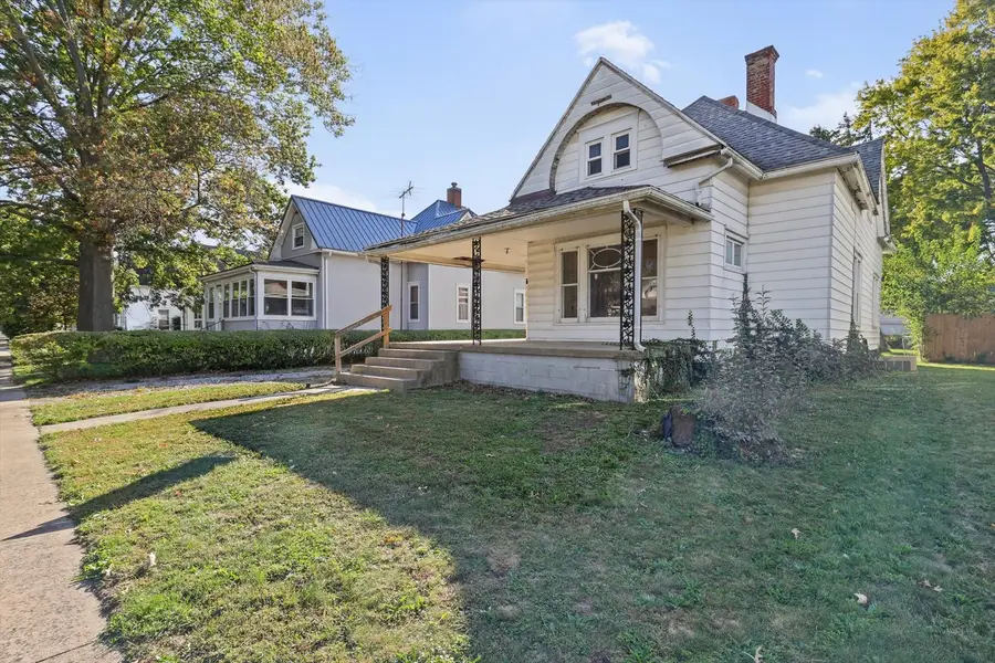 10 N Oak Street, Villa Grove, IL 61956 - #3