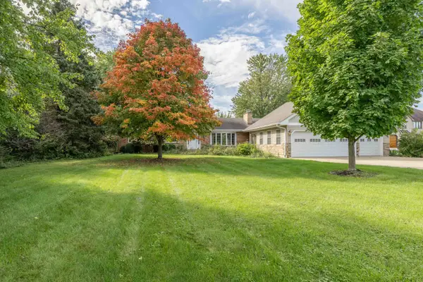 1985 Reckinger Road, Aurora, IL 60502