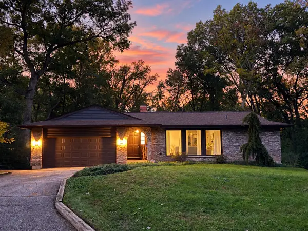 6814 Rhode Island Trail, Crystal Lake, IL 60012