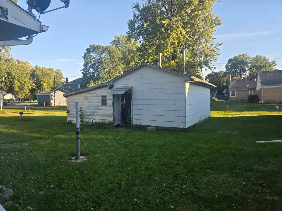 209 W North Street, McLean, IL 61754 - #3