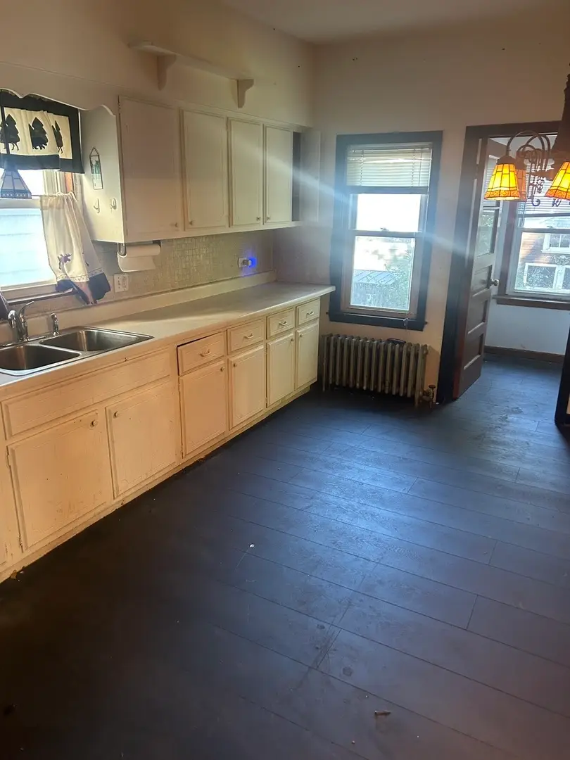 818 Circle Avenue, Forest Park, IL 60130 - #2