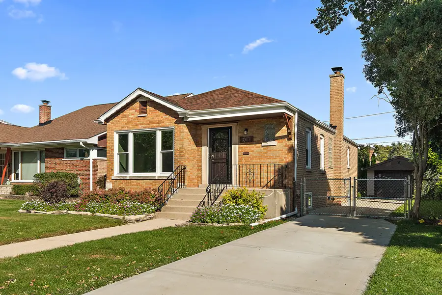 10117 S Clifton Park Avenue, Evergreen Park, IL 60805 - #2