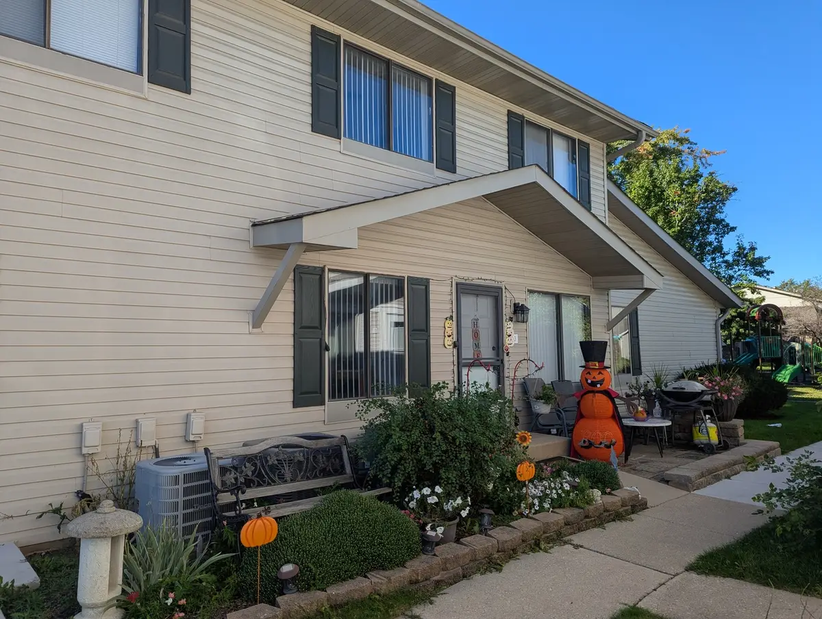 2S758 Winchester Circle #3, Warrenville, IL 60555 - #1