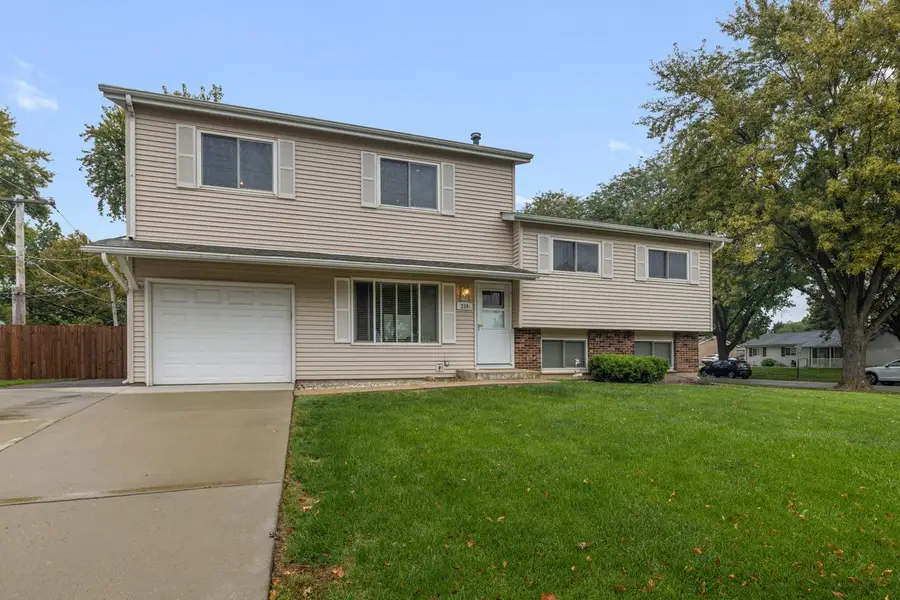 238 E Briarcliff Road, Bolingbrook, IL 60440 - #2