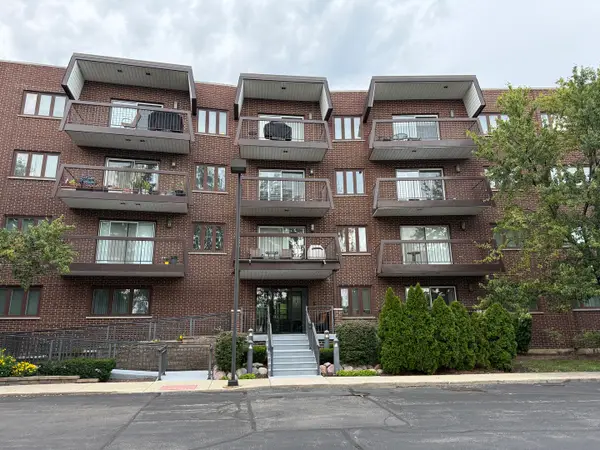 350 E Dundee Road #301, Buffalo Grove, IL 60089