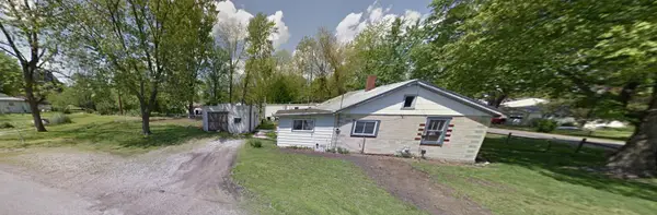 1613 S Central Avenue, Paris, IL 61944