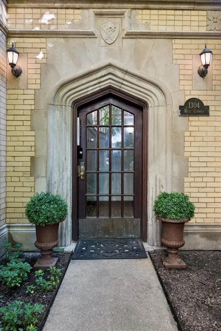 1304 W Carmen Avenue #2S, Chicago, IL 60640 - #2