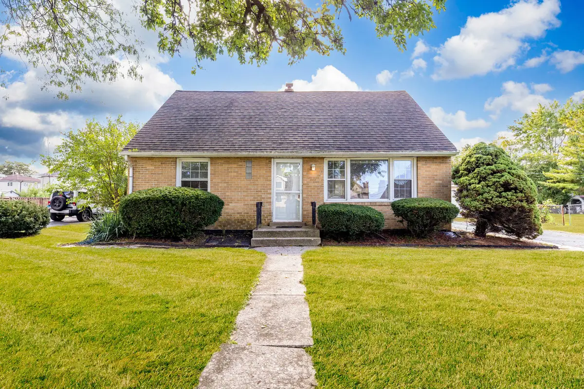6439 W 81st Place, Burbank, IL 60459 - #1