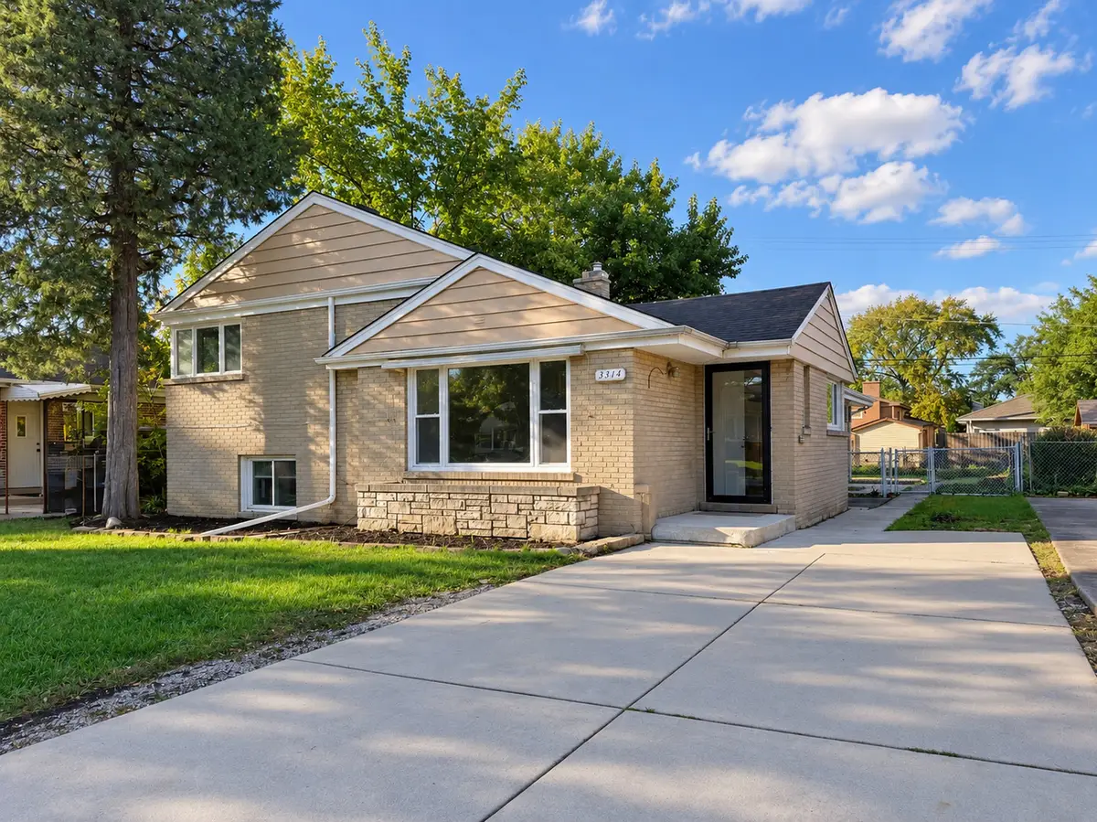 3814 W Sherwin Avenue, Lincolnwood, IL 60712 - #1
