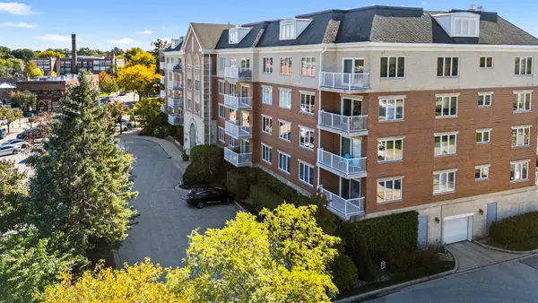 14 S Ashland Avenue #204, La Grange, IL 60525