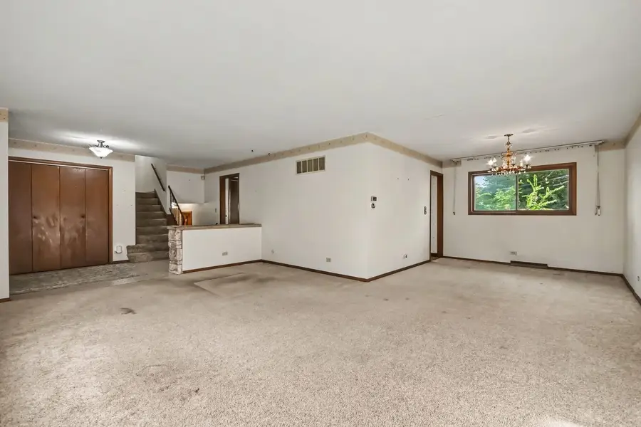 940 Ridgeland Avenue, Mundelein, IL 60060 - #2
