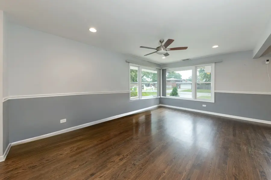 913 E 166th Street, South Holland, IL 60473 - #2