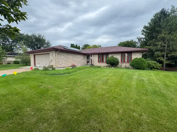 4680 Bedfordshire Drive, Loves Park, IL 61111