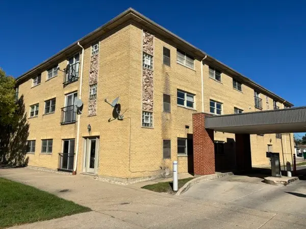 8320 W Belmont Avenue #11, Chicago, IL 60634