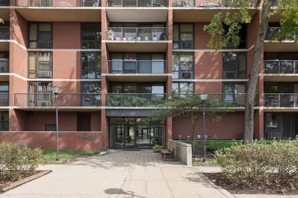 3021 S Michigan Avenue #407, Chicago, IL 60616