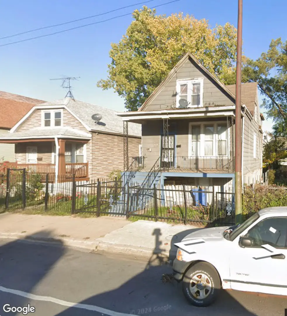 9749 S Avenue L, Chicago, IL 60617 - #1