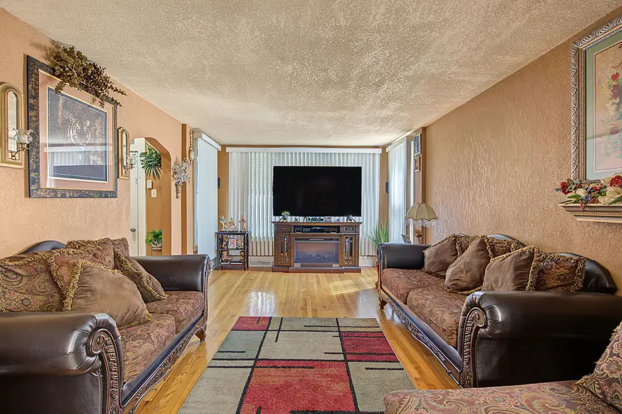 10414 S Ewing Avenue, Chicago, IL 60617 - #2