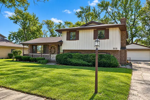212 Pfaff Drive, Frankfort, IL 60423
