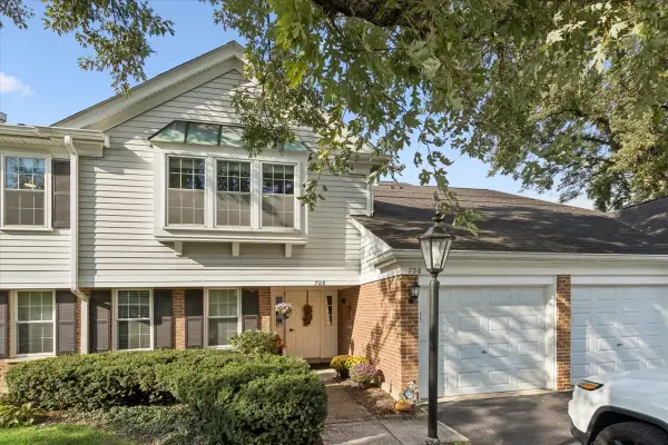 708 Burr Oak Lane, Prospect Heights, IL 60070