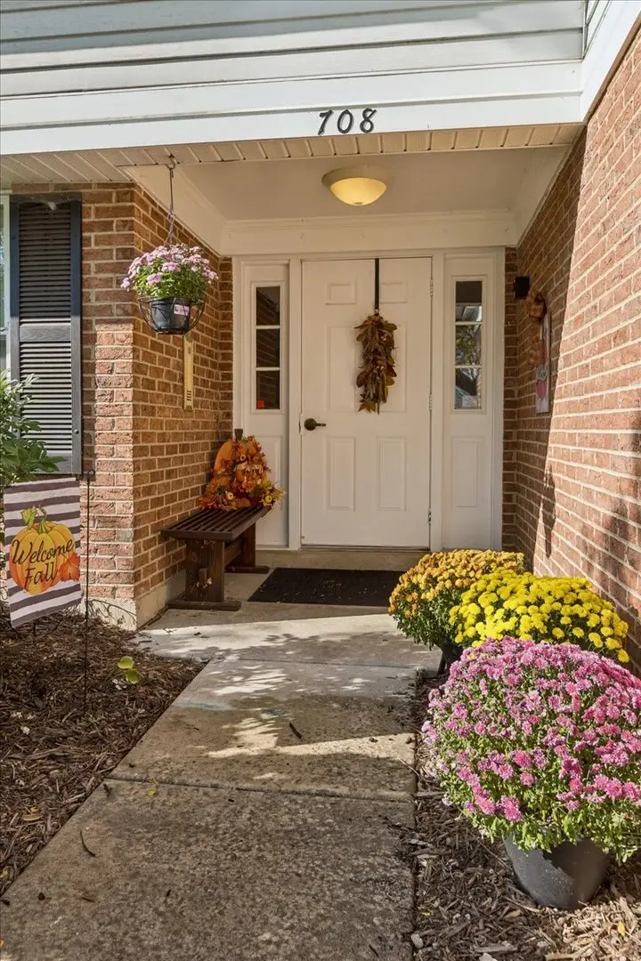 708 Burr Oak Lane, Prospect Heights, IL 60070 - #2