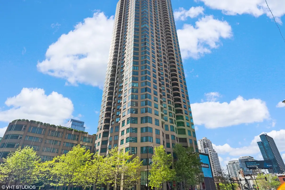 400 N Lasalle Street #3305, Chicago, IL 60654 - #1