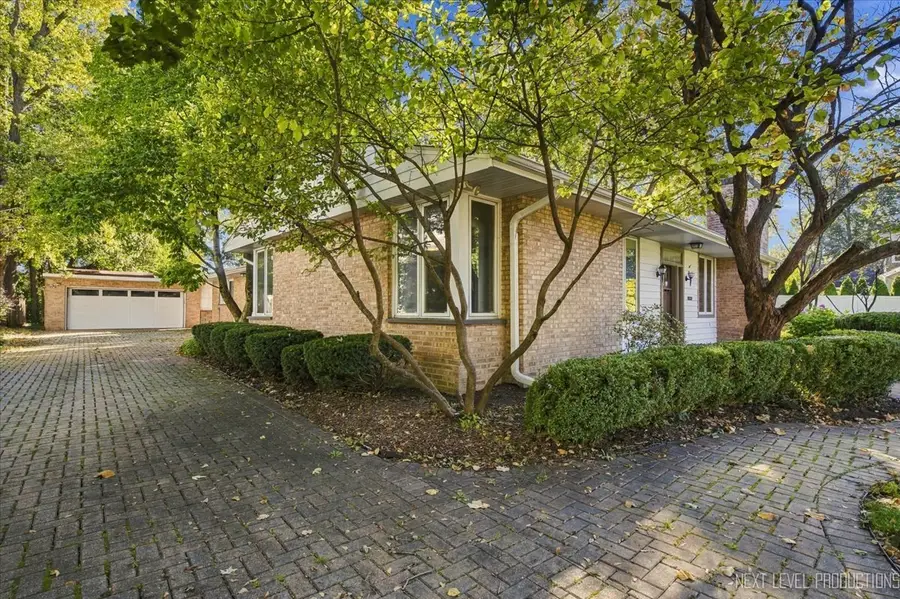 25 S Lincoln Avenue, Geneva, IL 60134 - #3