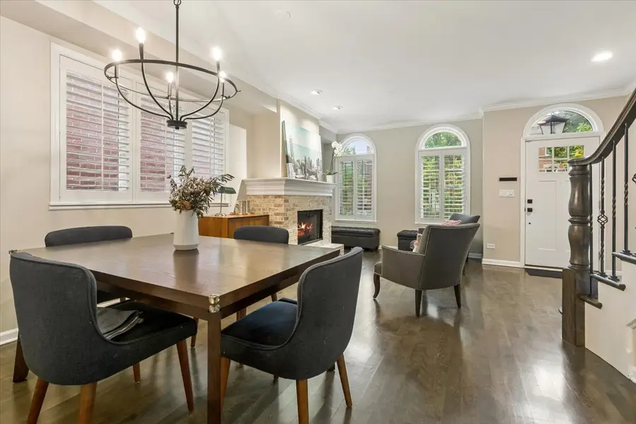 2332 W Dickens Avenue, Chicago, IL 60647 - #3
