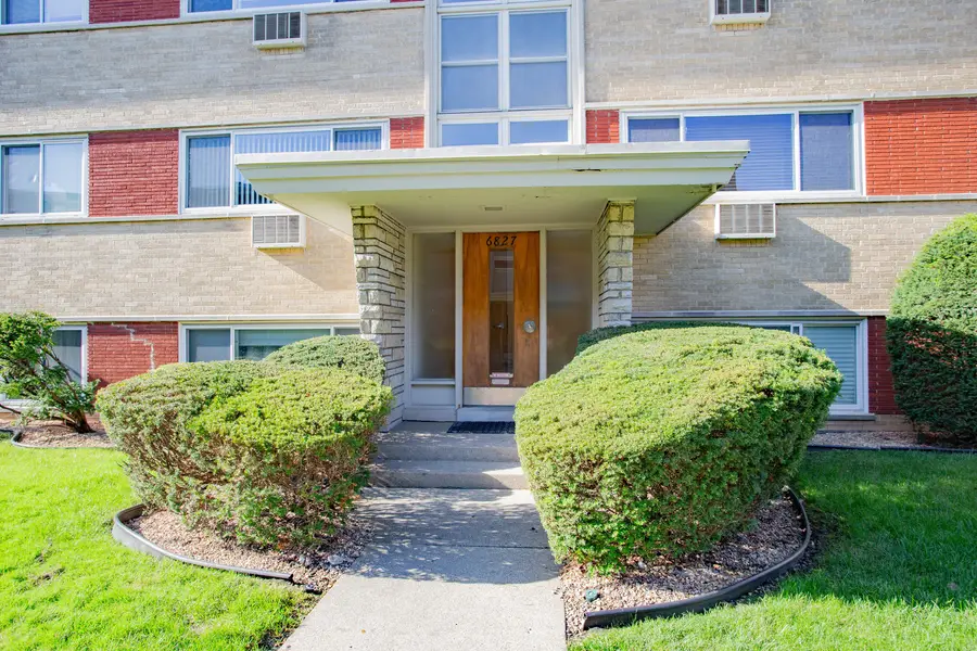 6827 W Raven Street #2L, Chicago, IL 60631 - #2
