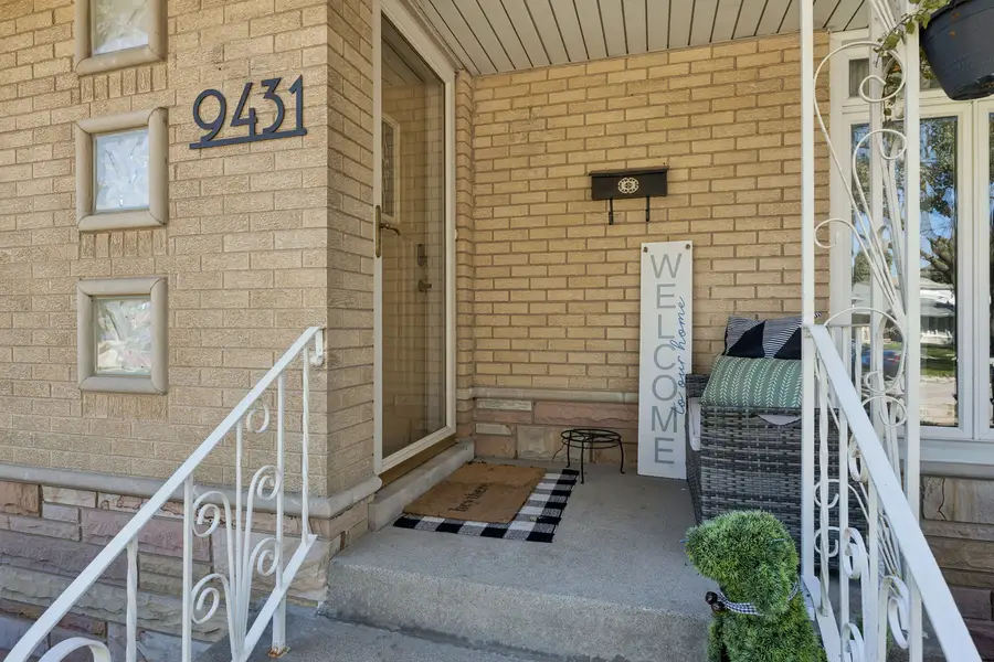 9431 Congress Park Avenue, Brookfield, IL 60513 - #2
