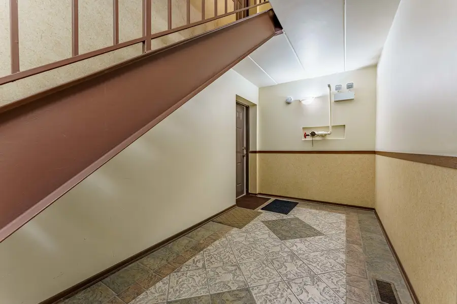 915 N York Street N #404, Elmhurst, IL 60126 - #2