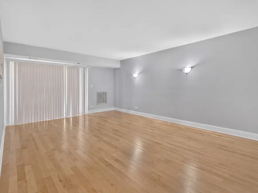 502 W Huntington Commons Road #241, Mount Prospect, IL 60056 - #3