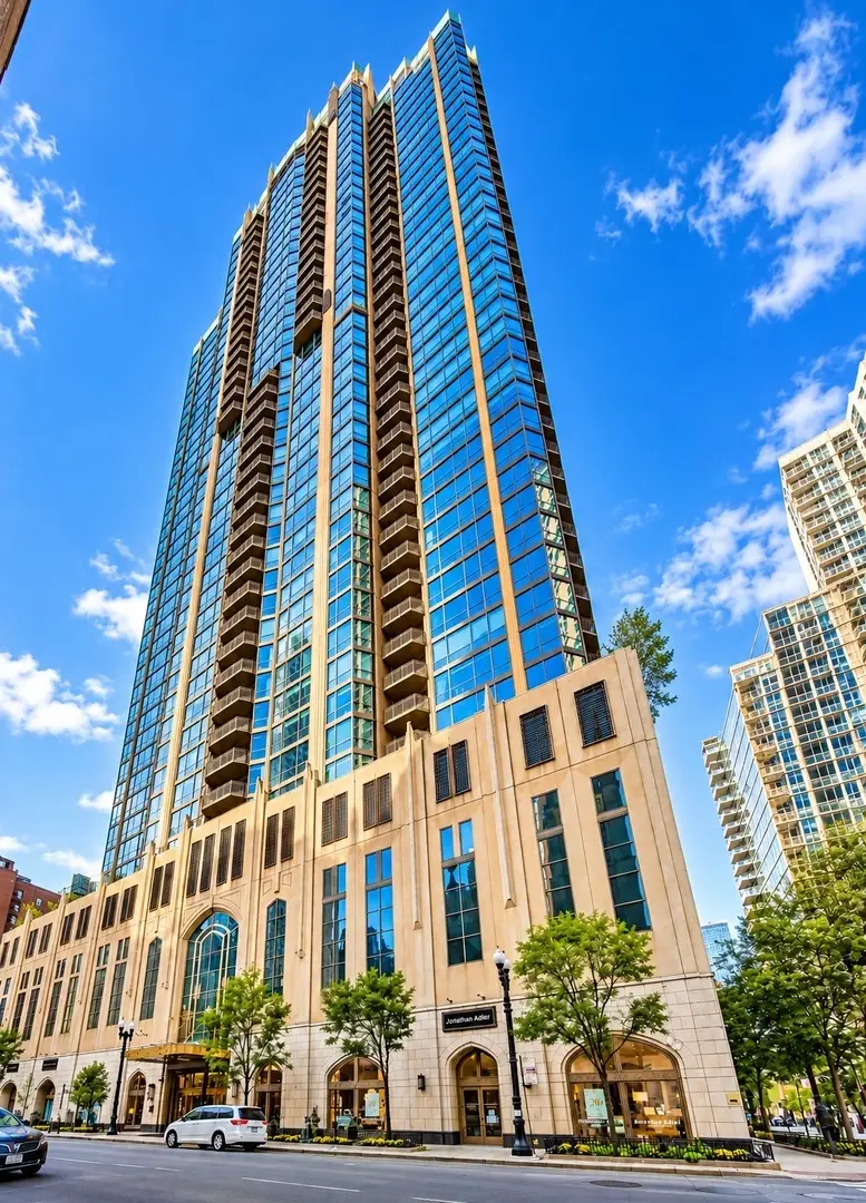 21 E Huron Street #1802, Chicago, IL 60611 - #1