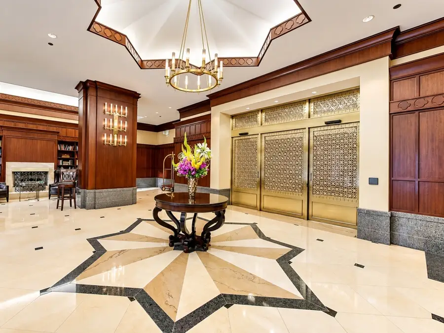21 E Huron Street #1802, Chicago, IL 60611 - #2