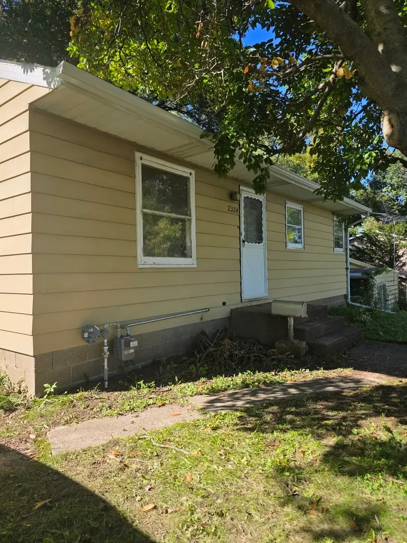 2324 N Sturdevant Street, Davenport, IA 52804 - #2